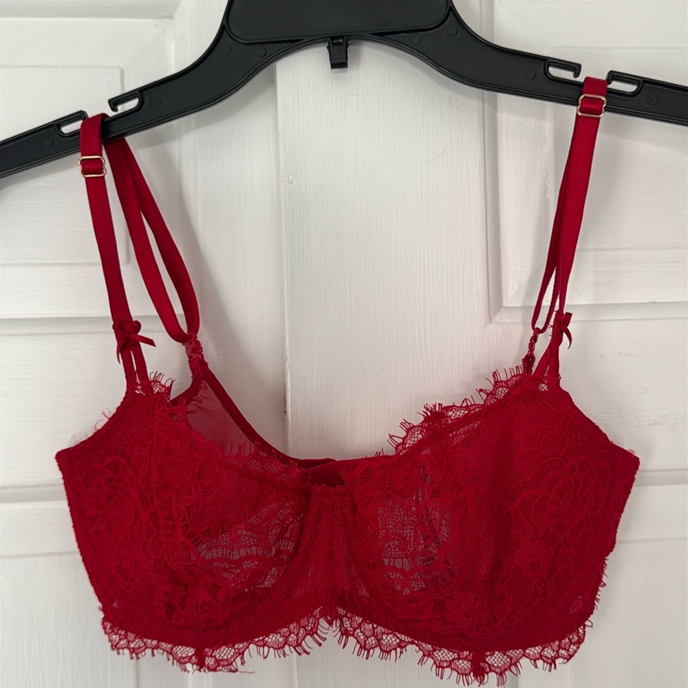 Victoria's Secret Red Lace Underwire Bra